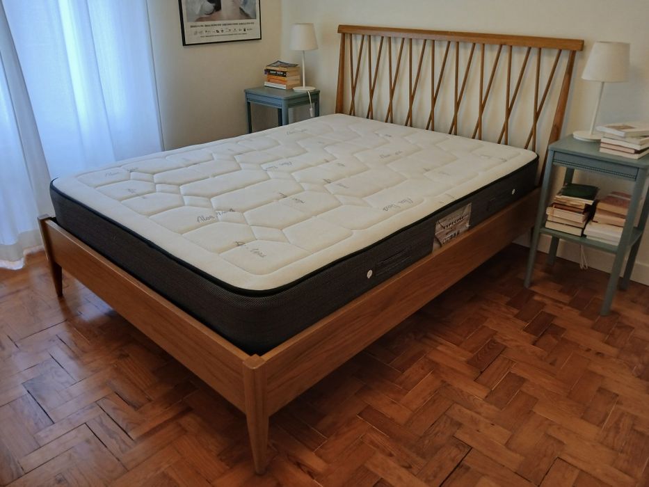 Cama de casal de madeira (La Redoute) + colchão