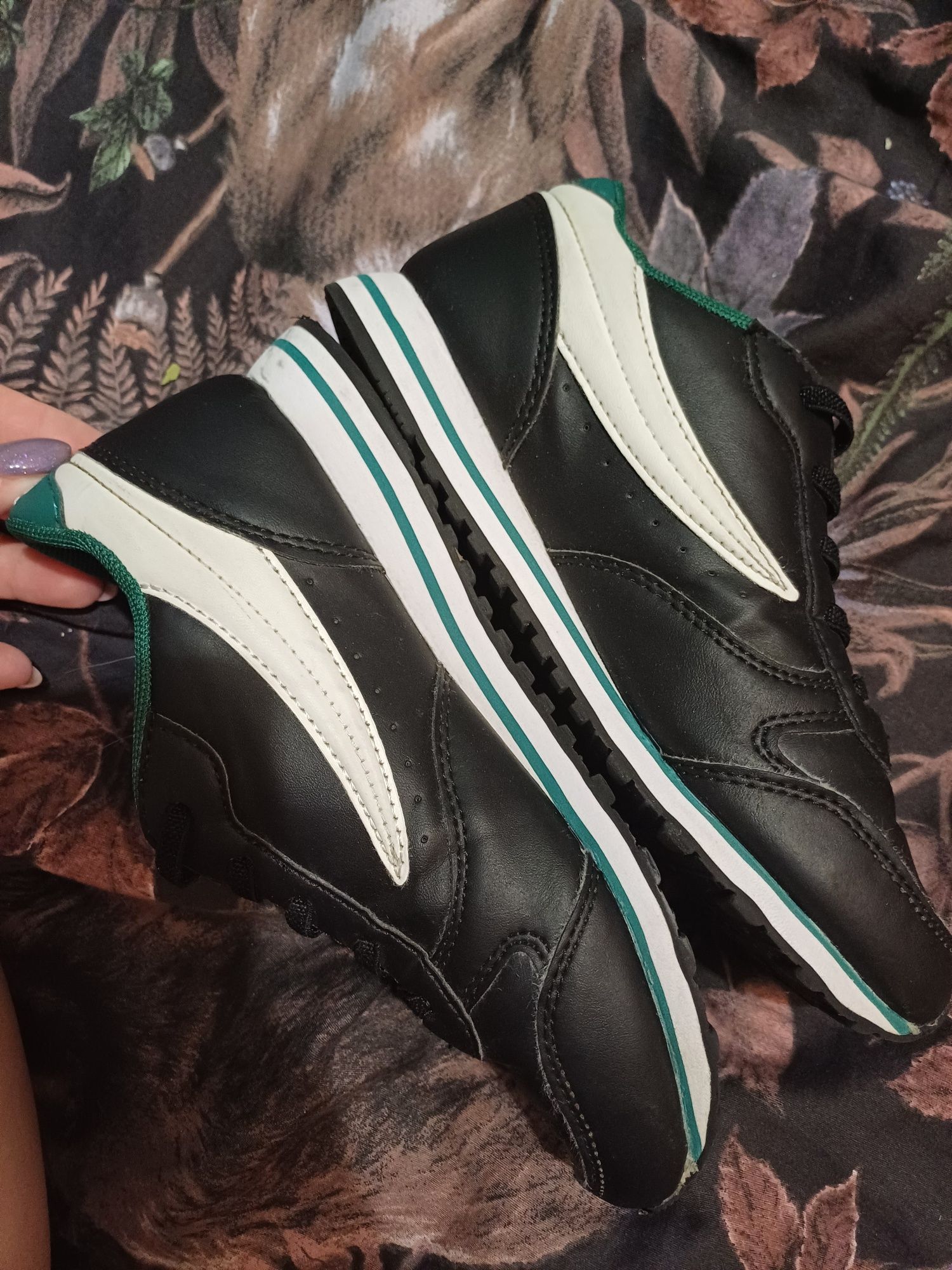Buty Fila sneakersy r 33