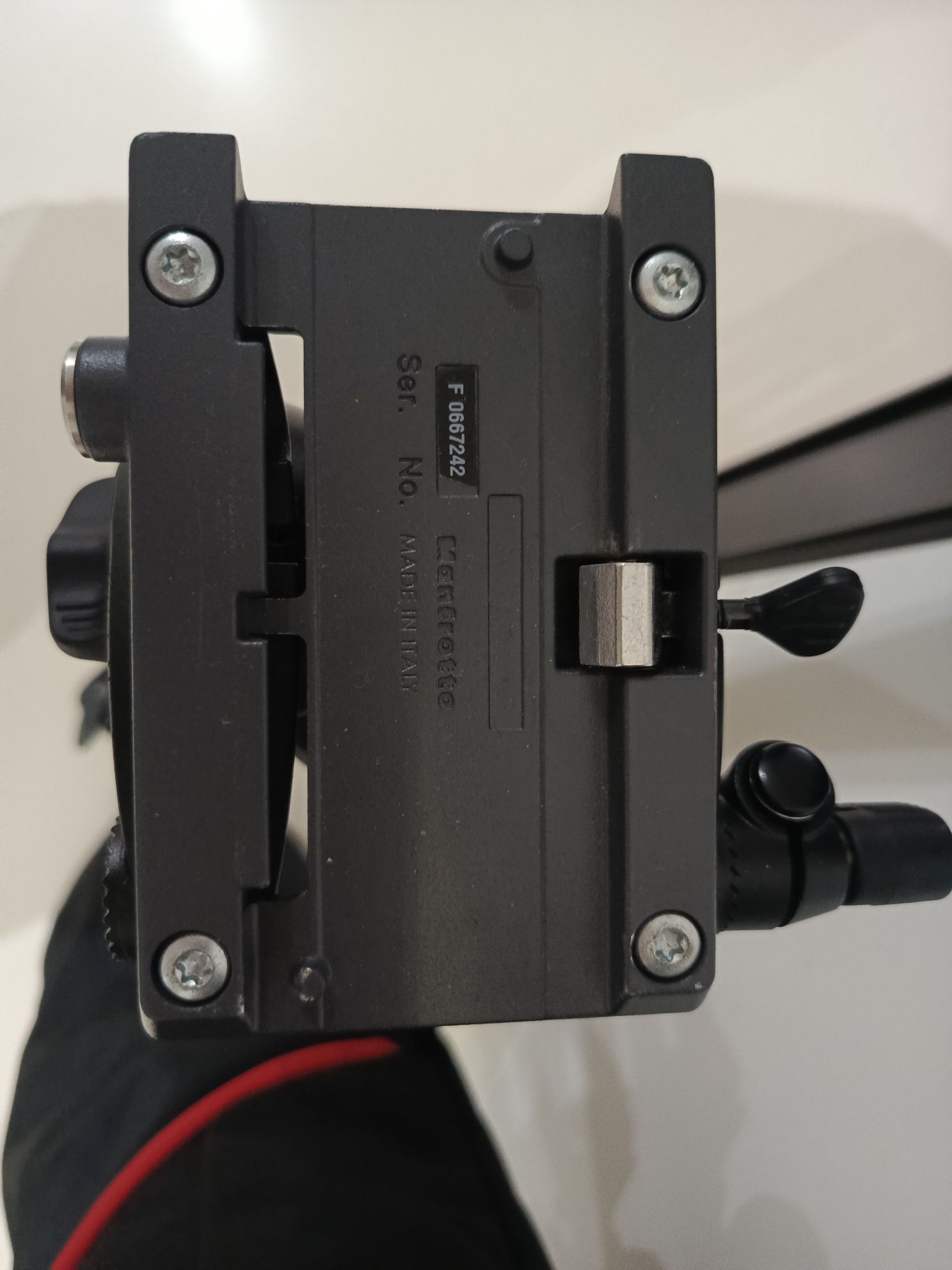 Штатив Manfrotto 502AM