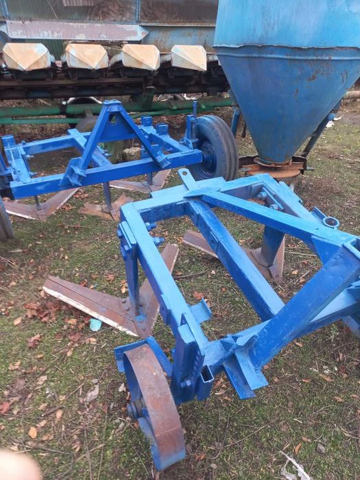 Продам плоскорізи ( колесо+плуг) 2 шт