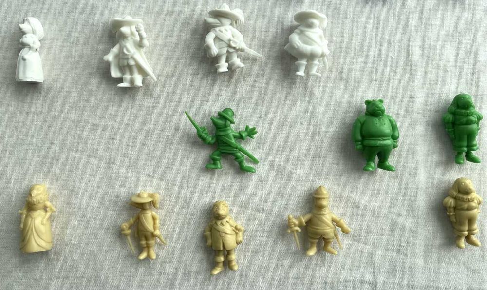 Bonecos vintage monocromáticos –Dartacão e os 3 Moscãoteiros, Disvenda