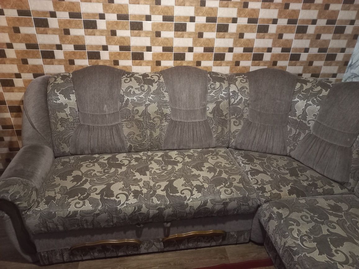 Продам кутовий диван