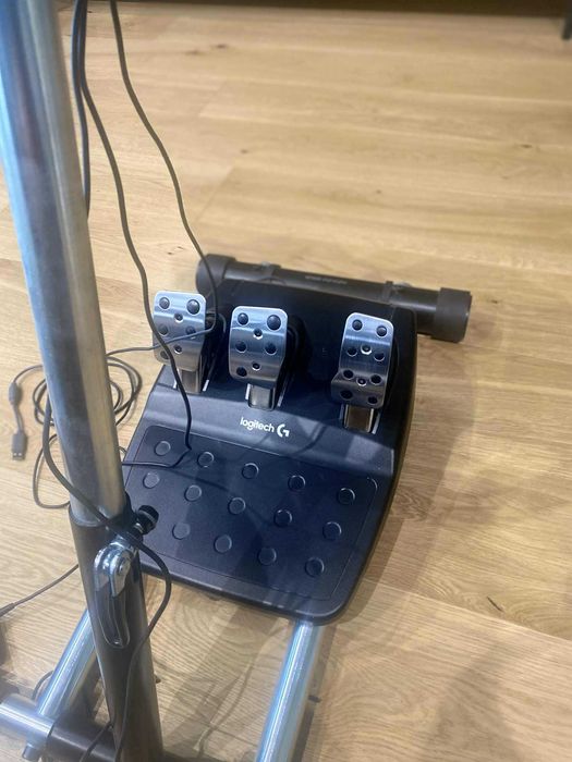 Kierownica Logitech G920  + stojak Wheel Stand Pro Deluxe V2, xbox one