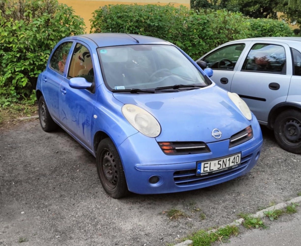 Nissan Micra K12 uszkodzony