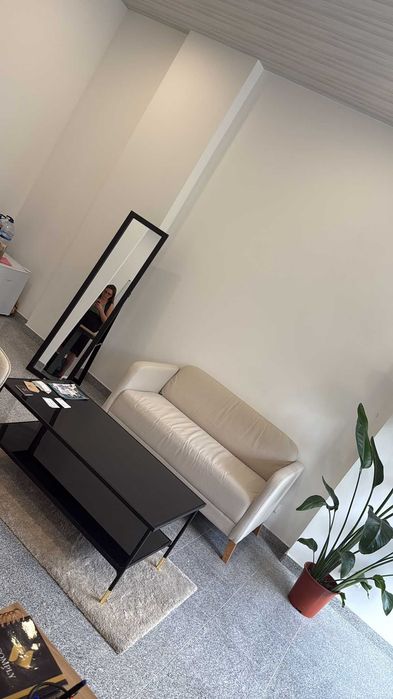 Sofá branco 2 lugares