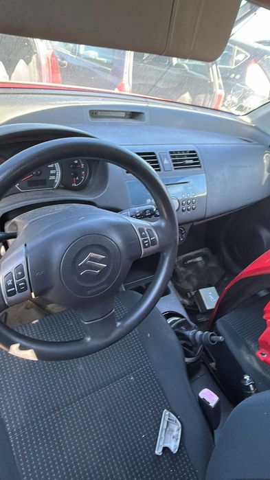 Suzuki Swift 2004 para Peças