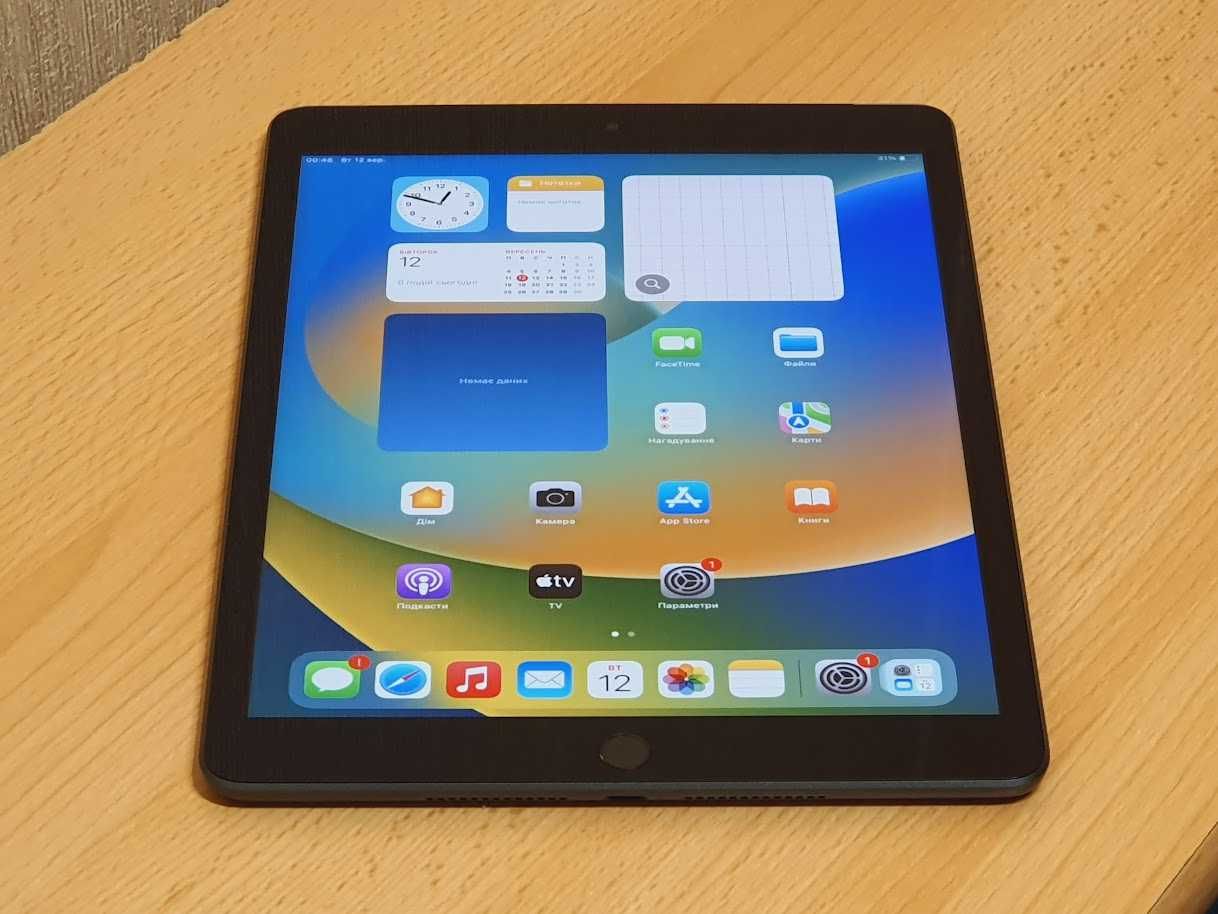 Планшет Apple iPad 10.2" 2021 A2602 Wi-Fi 64GB Батарея 20годин 3 цикла