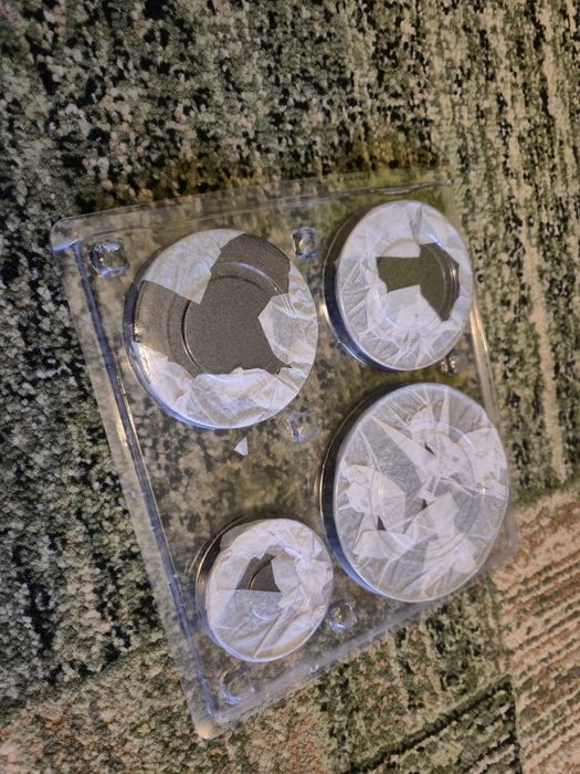 Komplet nowych nakładek na palniki