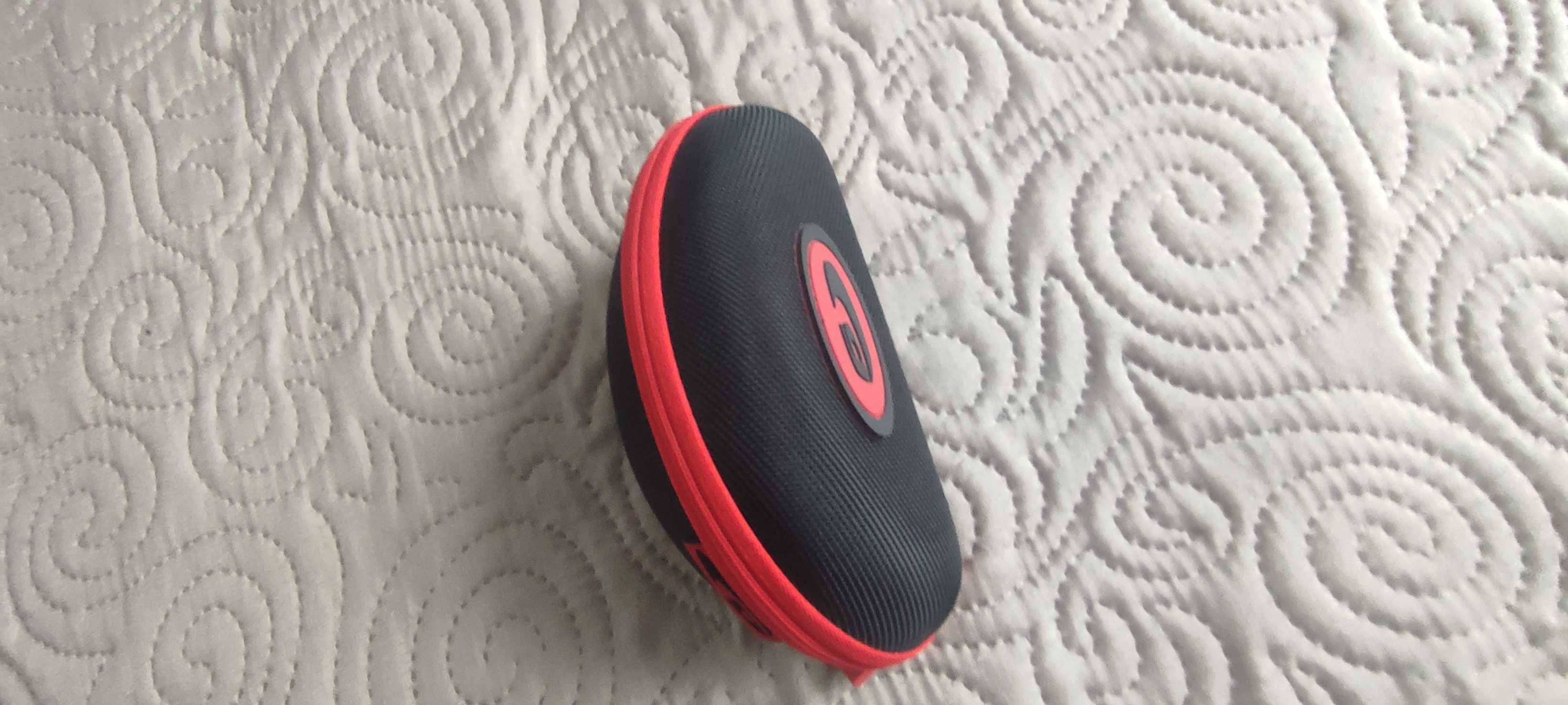 twarde etui na okulary