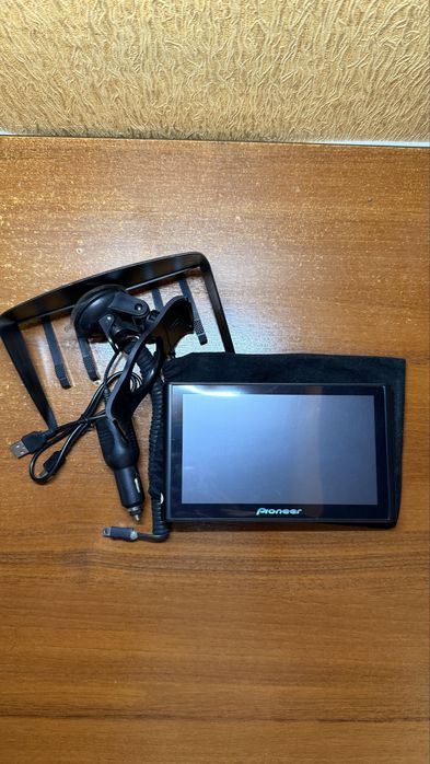 Навігатор + відеорегістратор (Pioneer pi700i por)