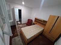 Quarto individual para mulheres 
zona Corroios / Almada