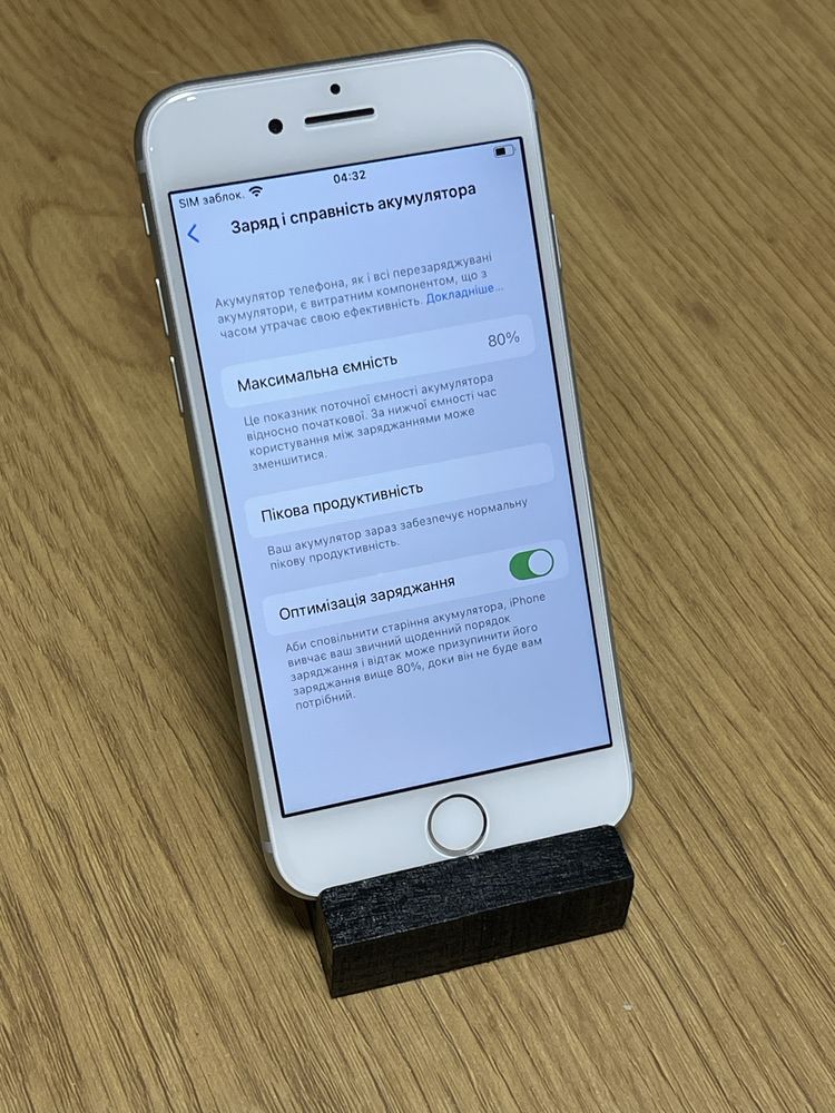 Apple iPhone 8 на 64 gb Silver Гарантія Оригінал