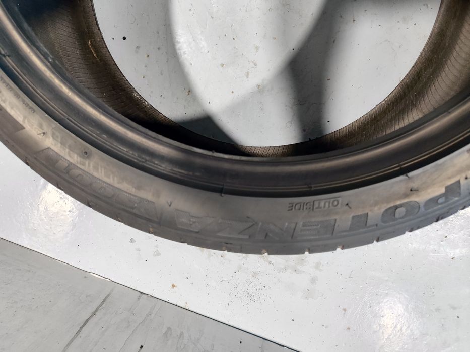 2 pneus Semi novos 255-40R20 Bridgestone - Oferta dos Portes