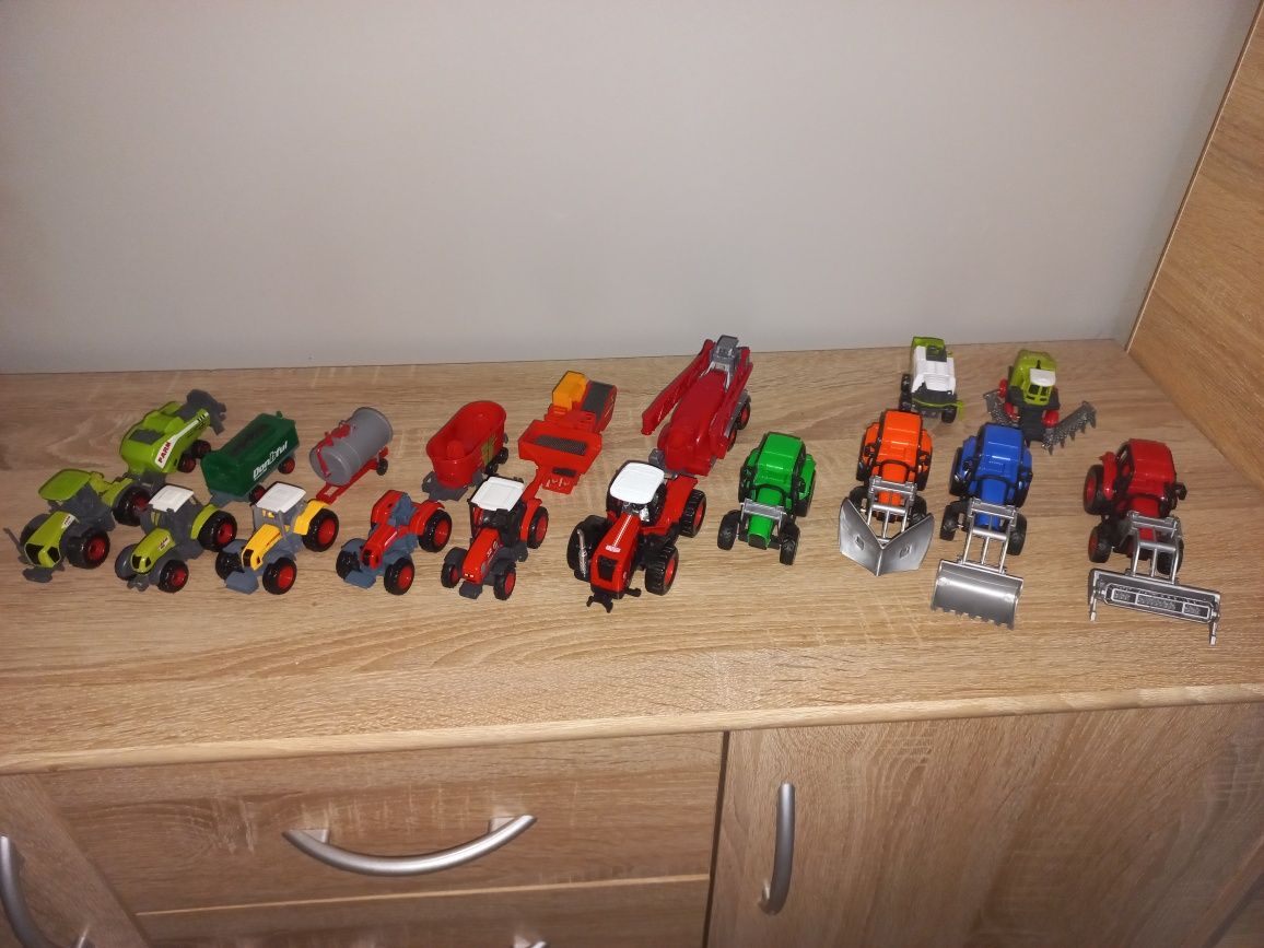 Miniaturki Traktorów z maszynami (16 elementów)