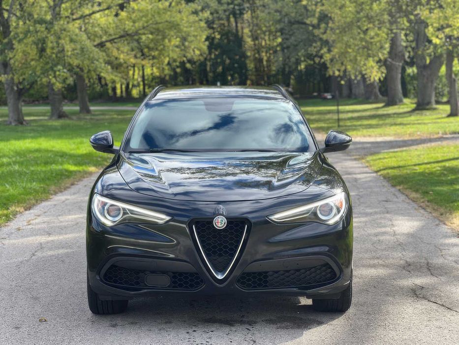 Alfa Romeo Stelvio      2018