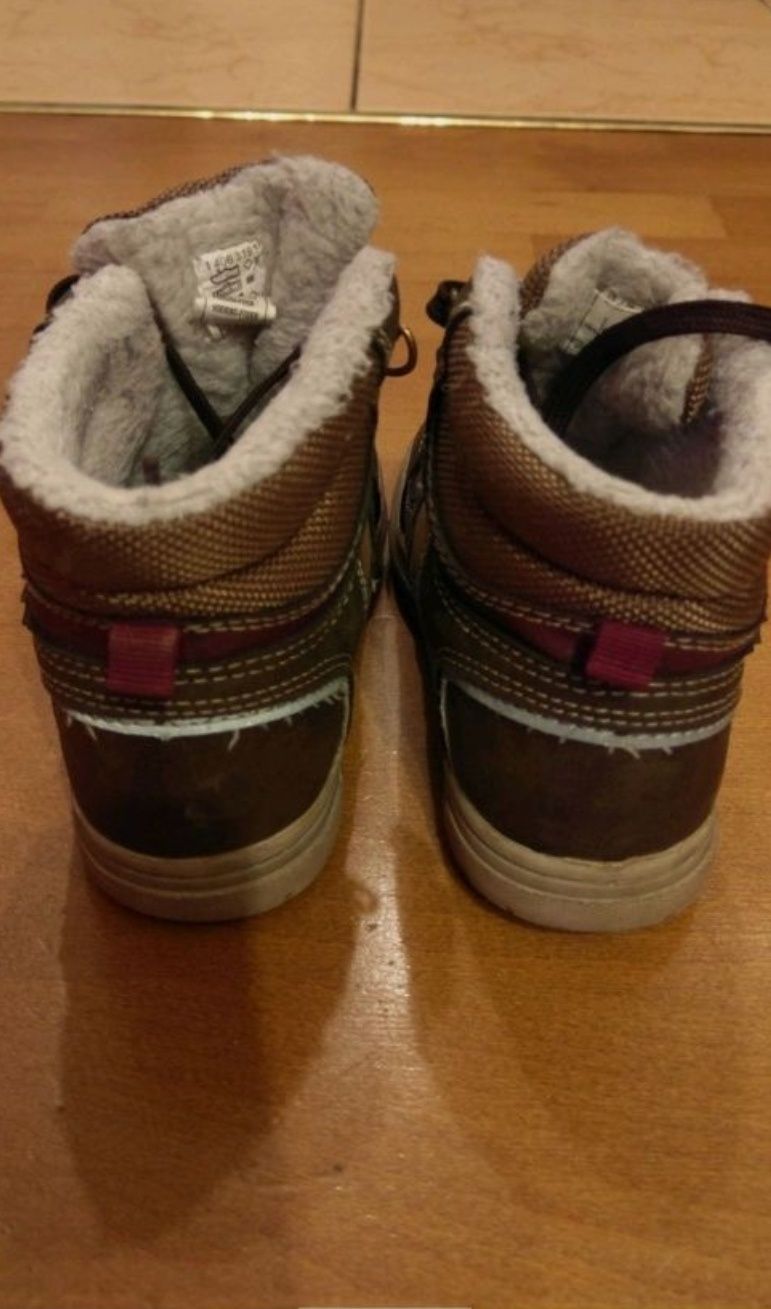 Buty chłopięce CCC rozmiar 23