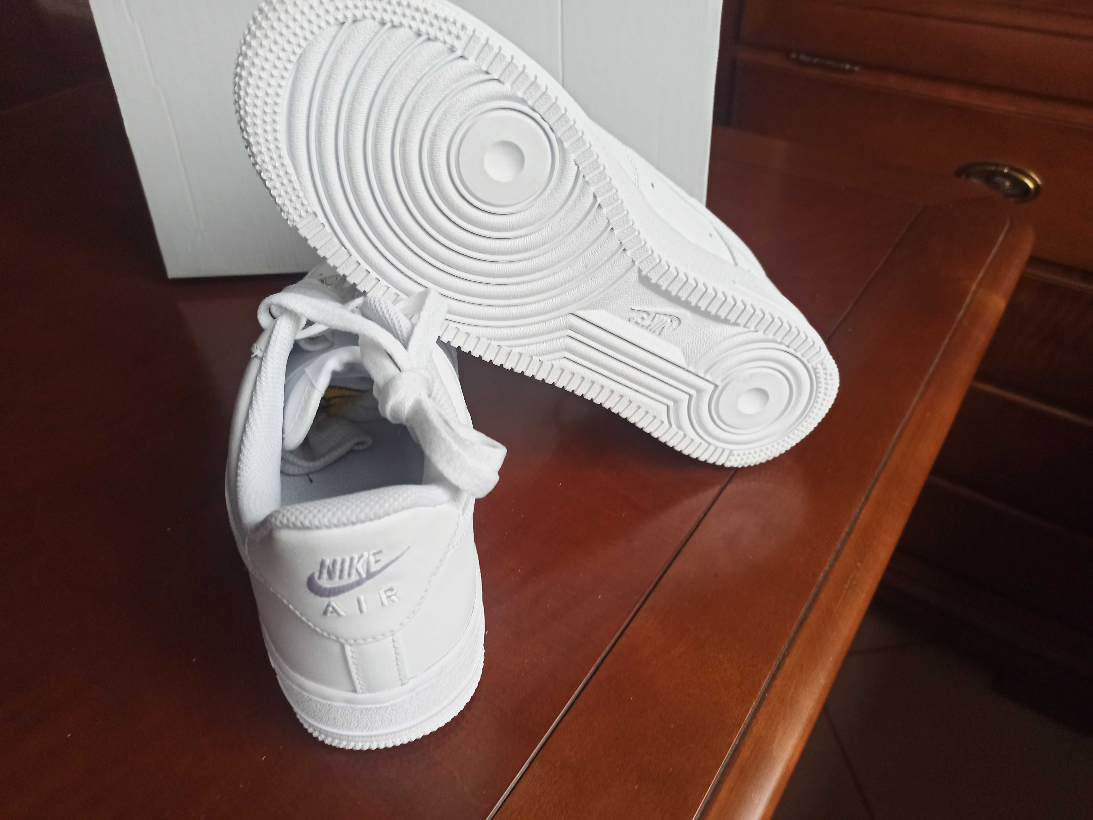 (roz. 41) Nike Air Force 1 Low '07 White Białe CW2288.-111