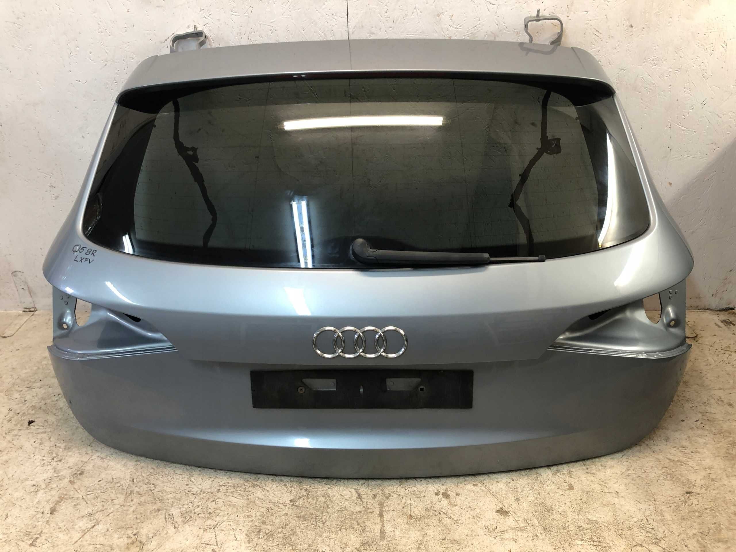 AUDI Q5 8R Крышка багажника