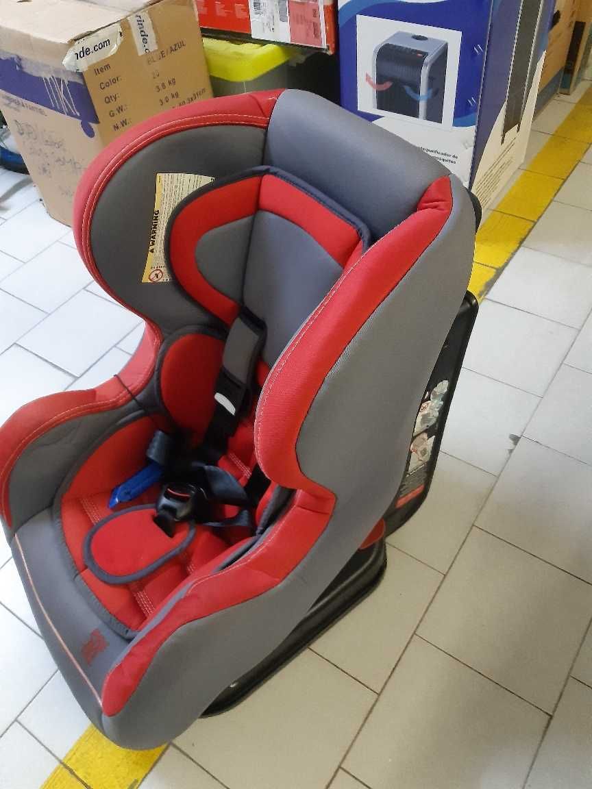 Cadeira de segurança de criança para automóvel