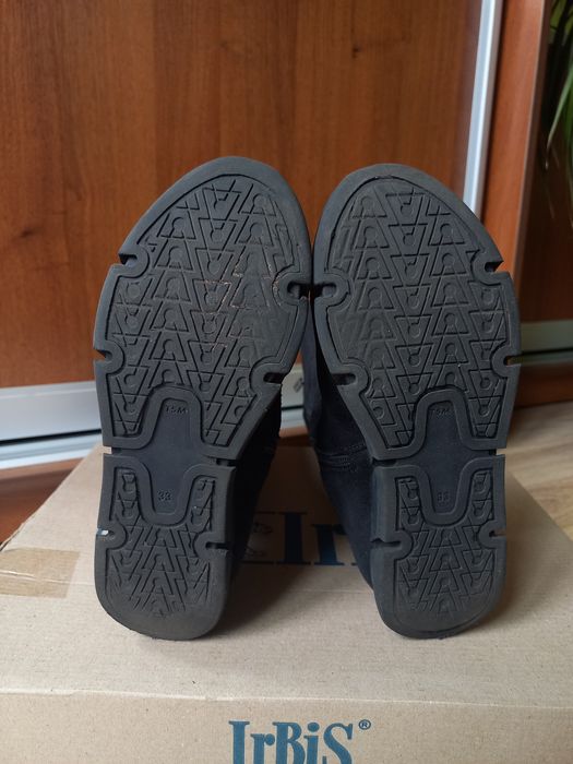 Дитячі осінні чобітки з натурального замшу