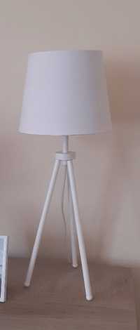 Lampka stojąca trójnóg stołowa nocna