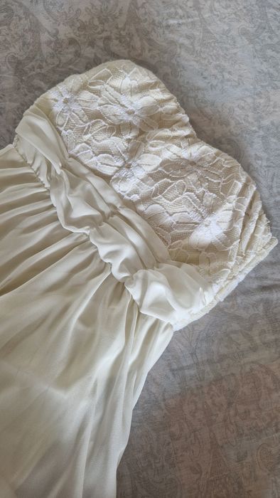 Шифонова сукня біла