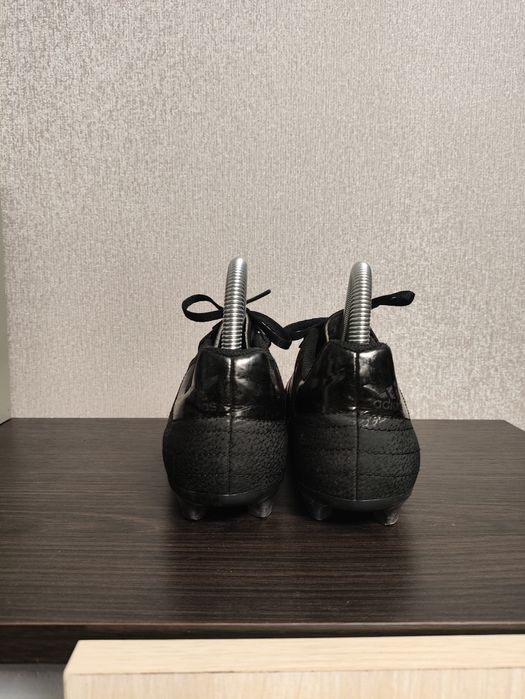 Продам бутсы Adidas в хорошем состоянии