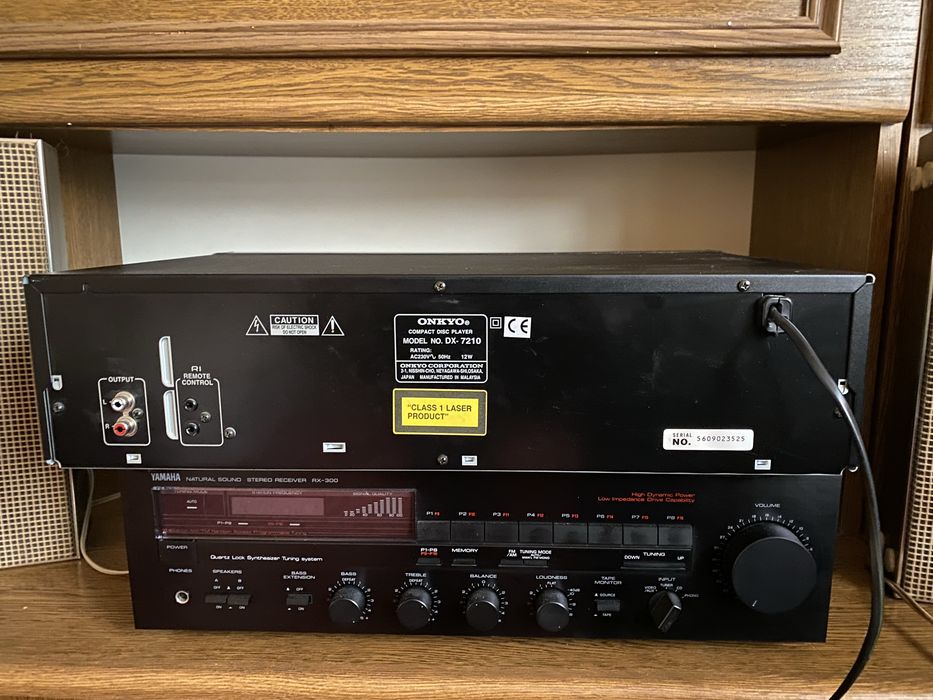CD-програвач Onkyo DX-7210