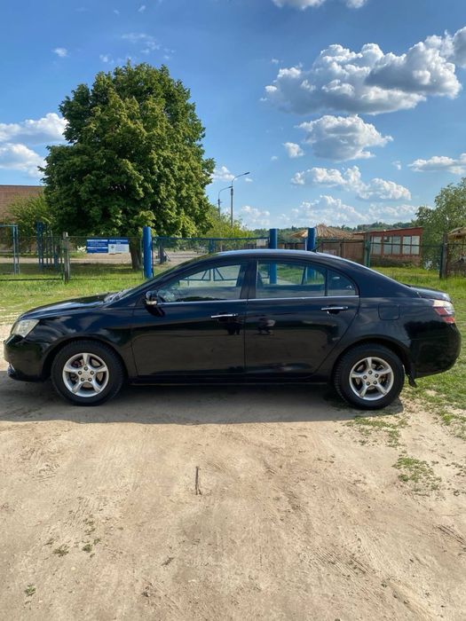 Geely Emgrand EC7 2012