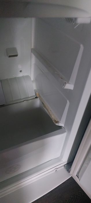 Холодильник  LG не робочий