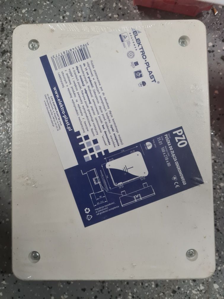 Puszki elektryczne podtynkowe