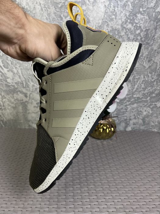 Adidas Primaloft кроссовки 44 размер спортивные хаки оригинал