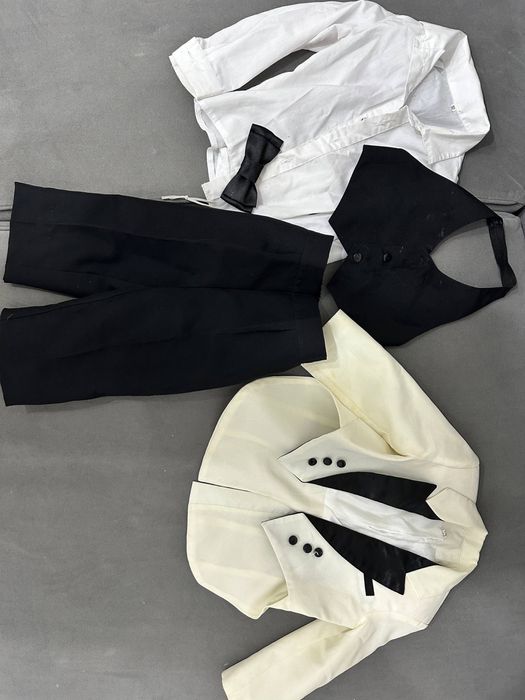 Продам костюм з фраком