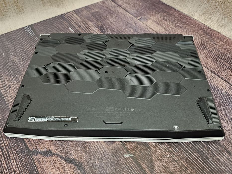 MSI Sword 15 A12V (Core i5-12450H/16Gb/RTX 4050/SSD 512Gb/IPS 144Hz)