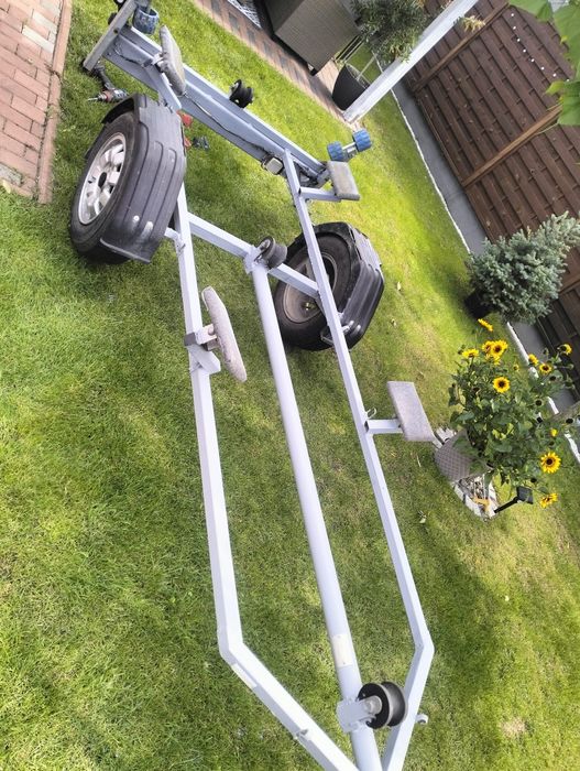 Sprzedam łódkę 3,90-1,50 z przyczepką