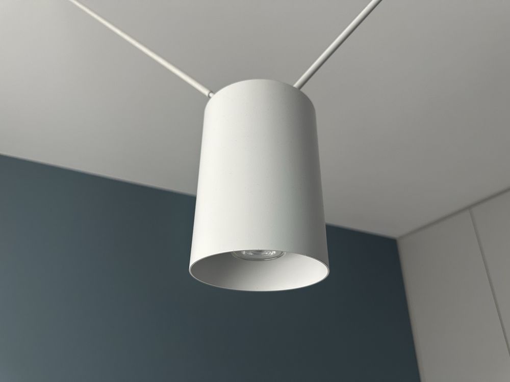 Lampa Shilo w kolorze bialym