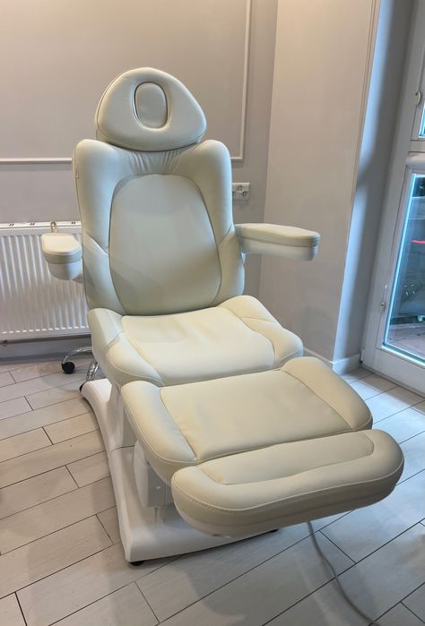 Fotel kosmetyczny elektryczny