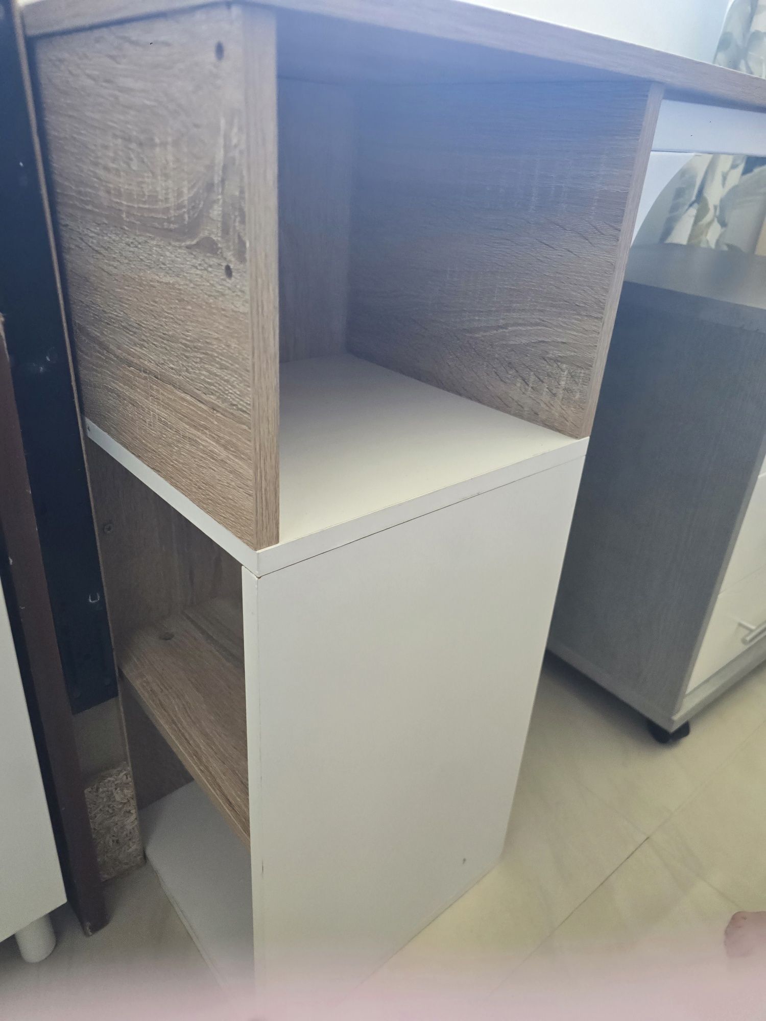 Secretária com cubos