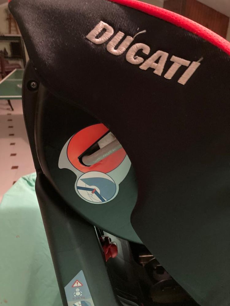Cadeira auto marca Chico Ducati 9 a 18kg