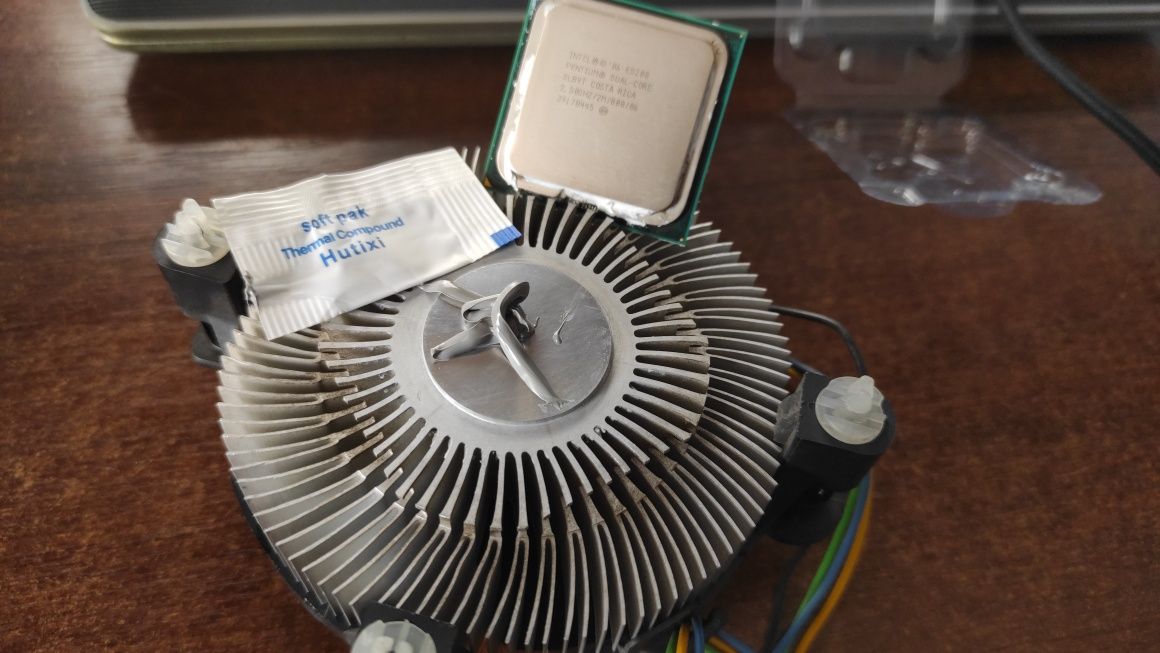 Процессор Intel Pentium Dual-Core E5200