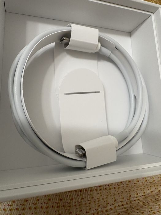 Kabel ładujący Apple