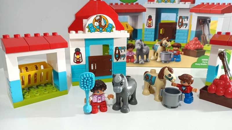 LEGO Duplo 10868 stajnia z kucykami kompletne jak nowe 59 części