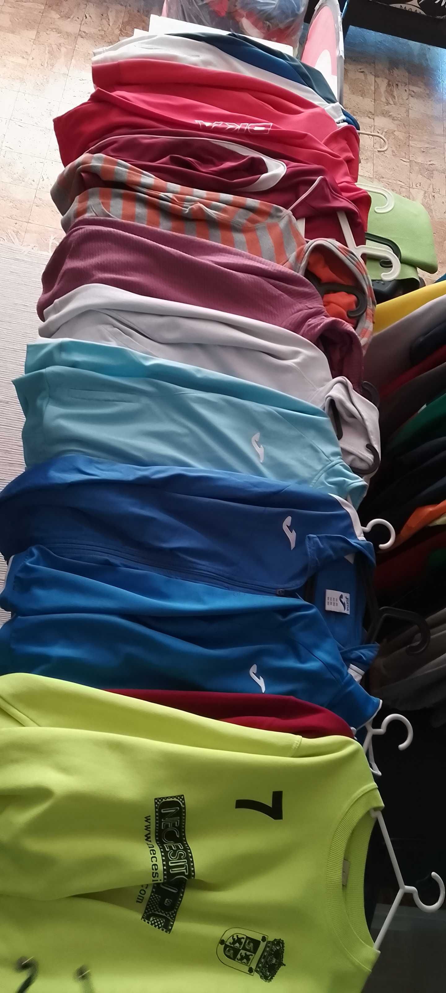 155un. Lote de roupa