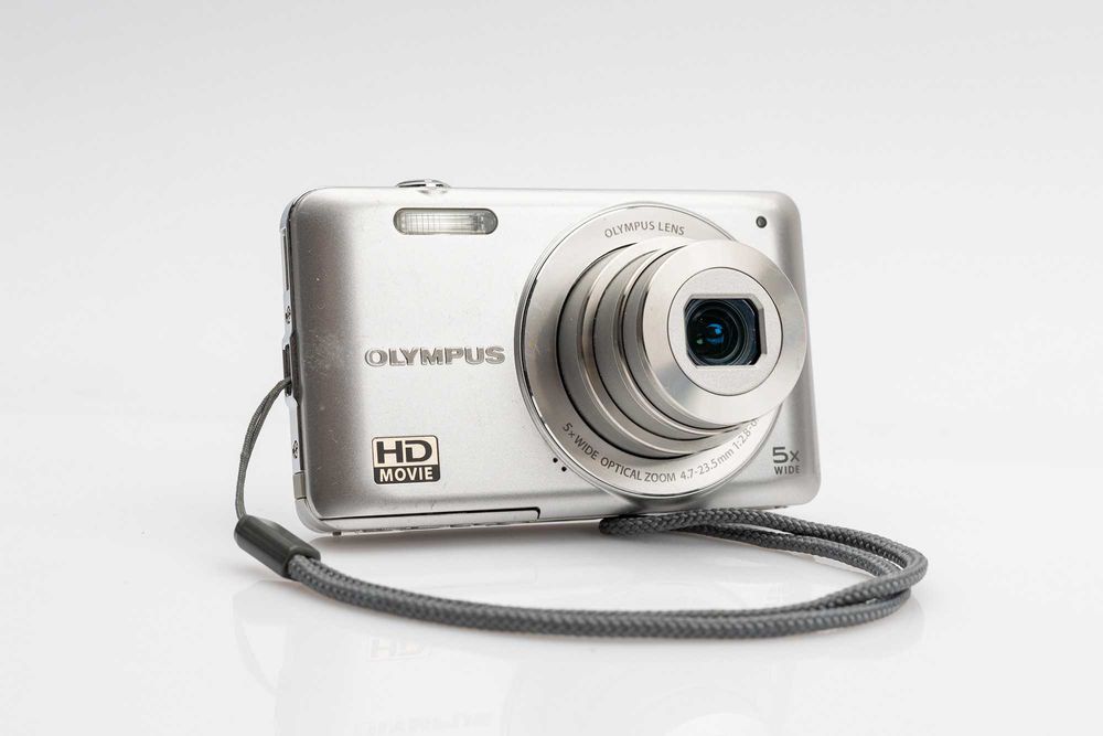 Odb osobisty. Olympus VG - 120 aparat kompaktowy, cyfrowy.