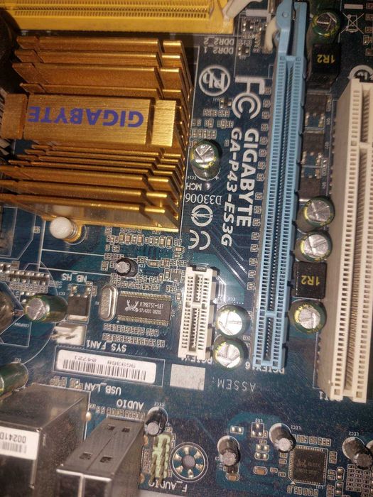 Материнская плата Gigabyte GA-P43-ES3G (s775, P43, PCI-Ex16)