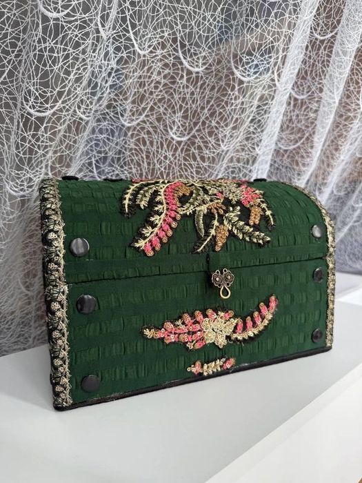 Skrzynia ręcznie wykonana