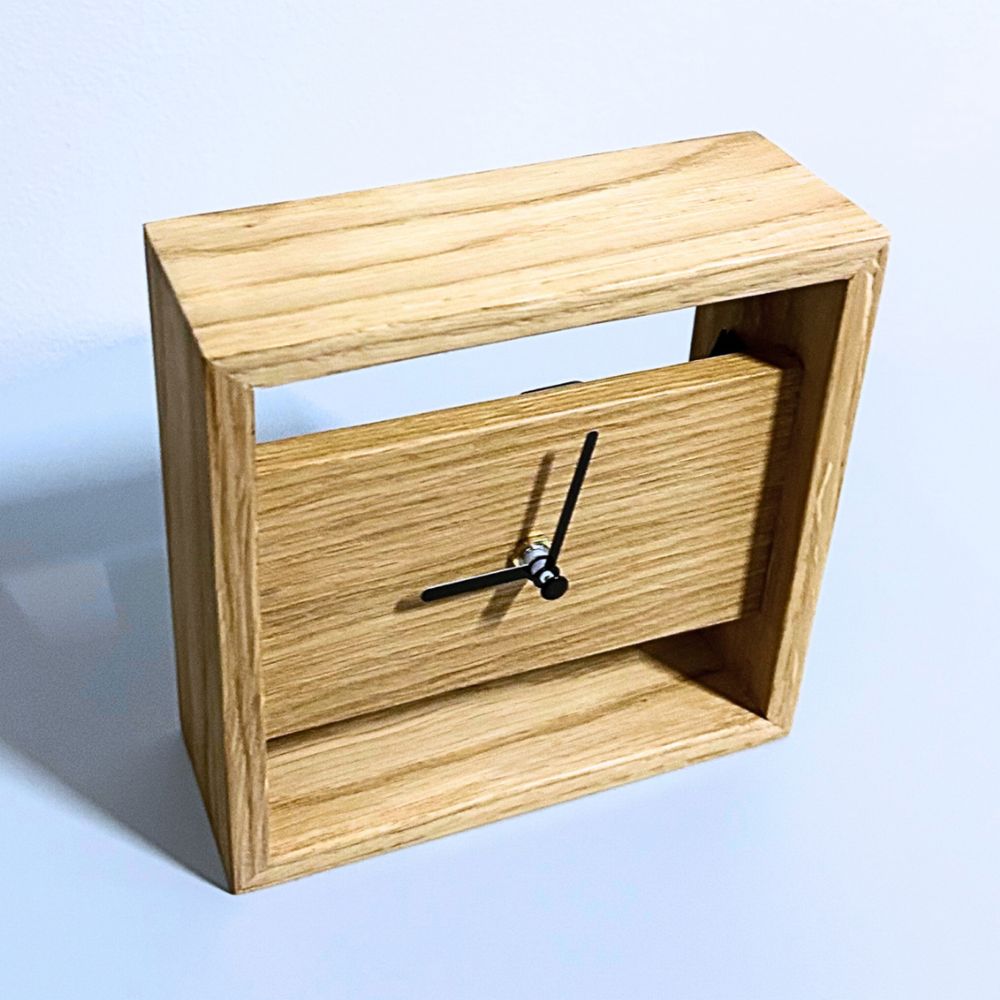 Zegar drewniany stołowy BOX