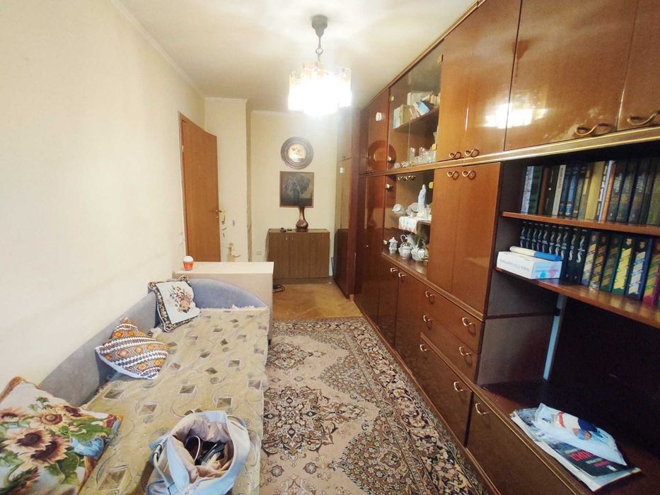 Оренда просторої 2-кімн. квартири у ближн. Центрі по вул.Акад.Сахарова