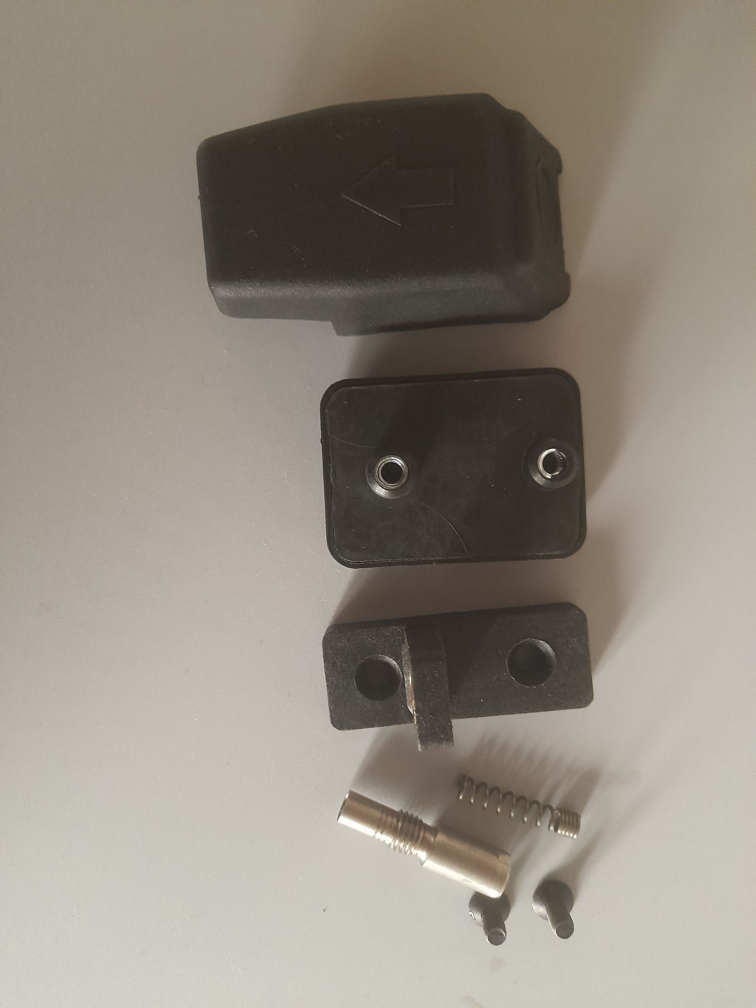 Zamek szyby przesównej VW T3 ZAMIENNIK