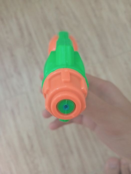 Водяной пистолет